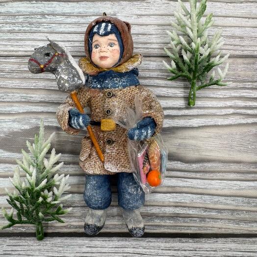 Ватная игрушка «Серёжа с лошадкой»