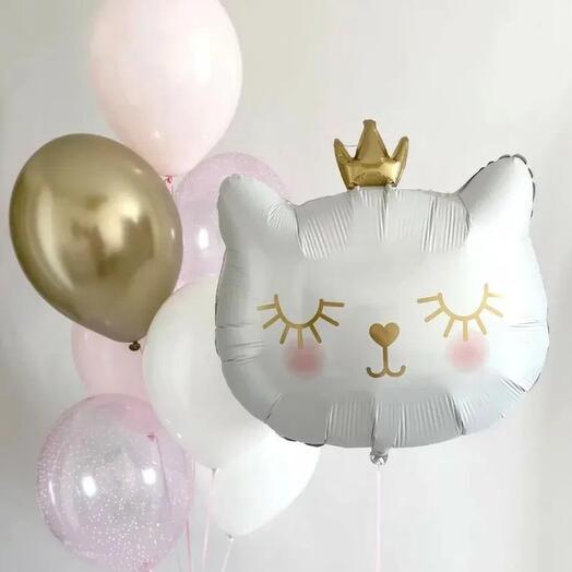 Милая кошечка
