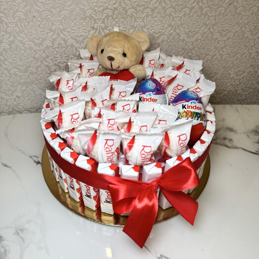 Композиция конфеты Raffaello с мишкой, подарок для девушки