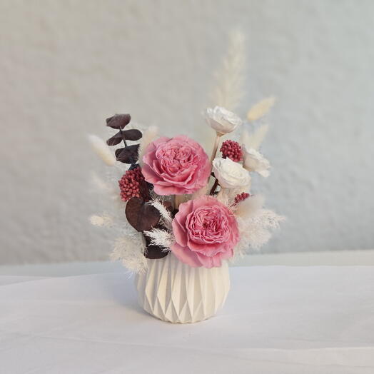 Интерьерная композиция из стабилизированных цветов "Сладкая вата"