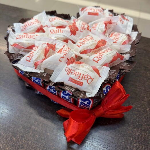 Сердце из конфет