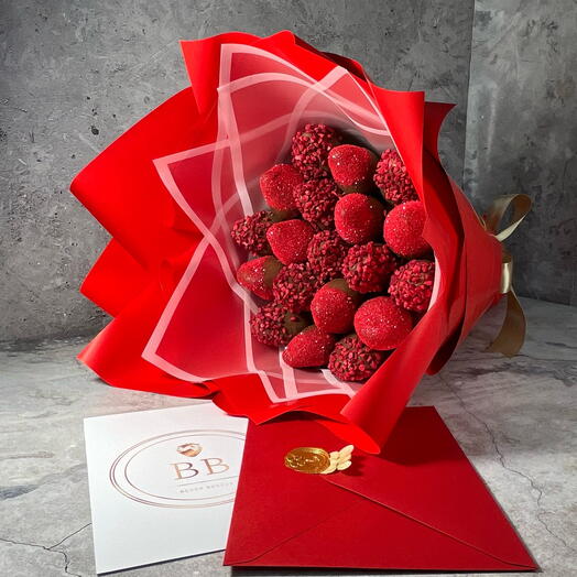 Клубника в шоколаде. Букет из клубники в шоколаде " Красный Бархат "