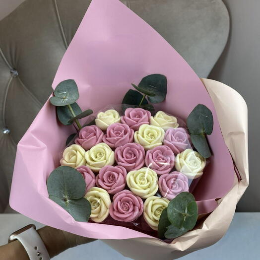 Букет из шоколадных роз «Весна»