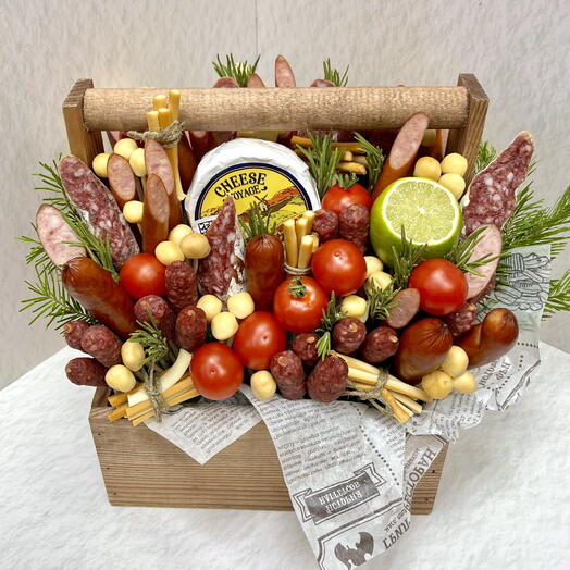 Мясной в деревянном ящике