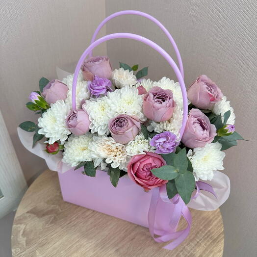 Сумочка с кустовыми розами в лавандовых оттенках 💜