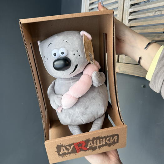 Кот с сосиской