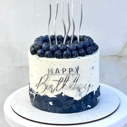 Торт 1,5кг с голубикой топпером и свечками