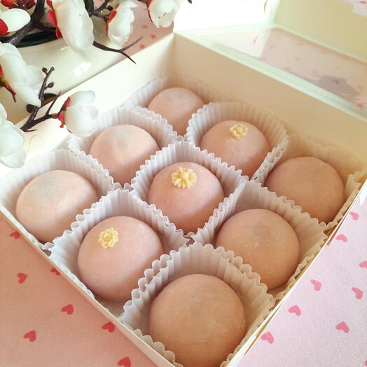 Десерт моти без красителей "Шоколадно-мятный пломбир с клубникой" 9 шт