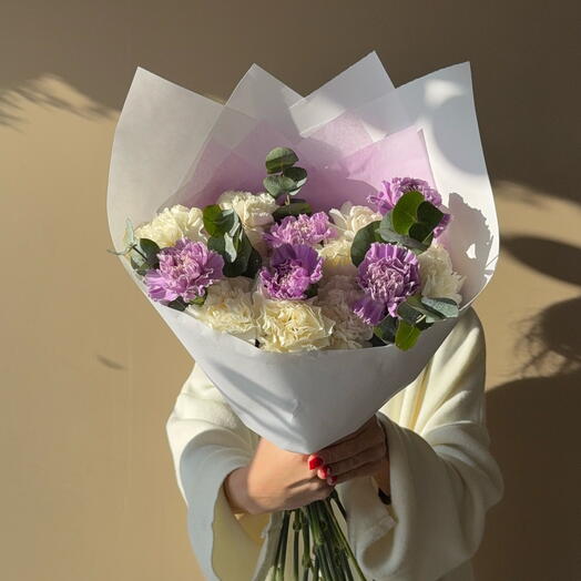 Белые и фиолетовые диантусы