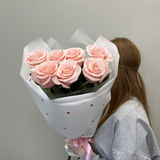 Букет из 7 нежных роз