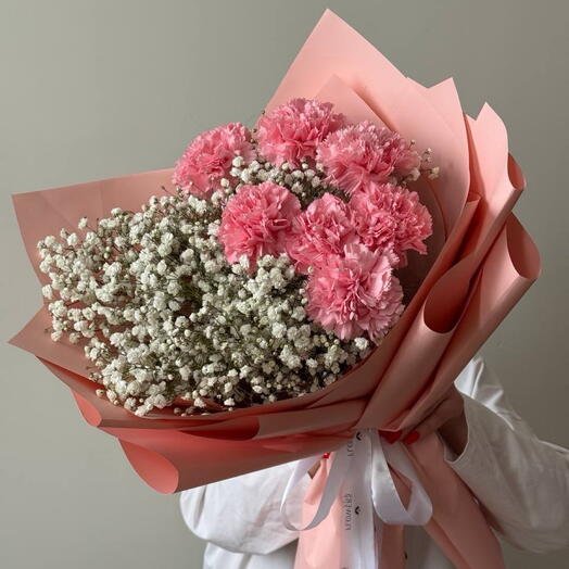 Влюбленный взгляд💖 букет из диантусов и гипсофилы