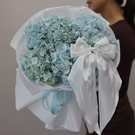 Blue bouquet for a young princess