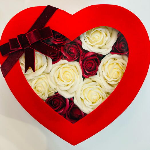 Coração Vamos preservar nosso amor (flores de sabão)