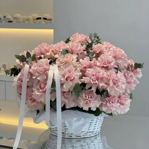 Корзина с французскими розами