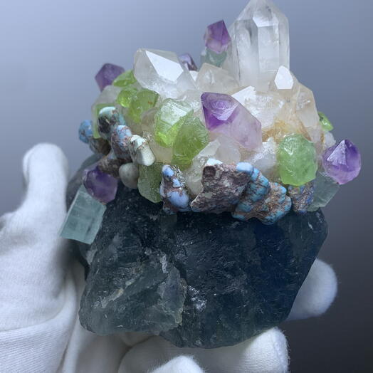 Композиция из камней и кристаллов Coolcrystals 084: бирюза, аквамарин, хризолит, аметист, флюорит