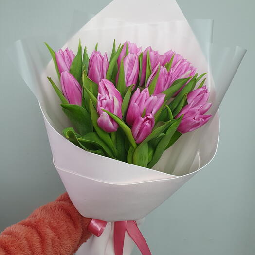 Букет к 8 марта с  15 розовыми тюльпанами