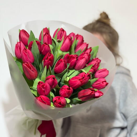 35 тюльпанов
