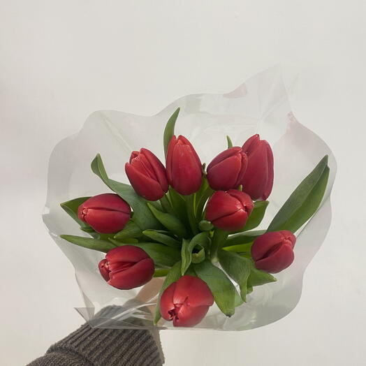 Букет из 9 красных тюльпанов