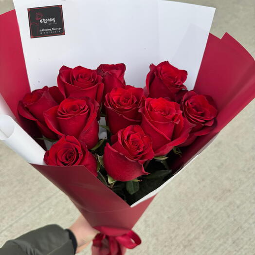 11 redd roses