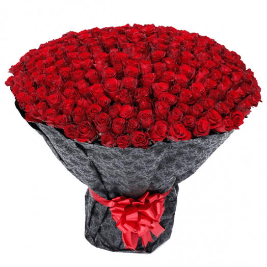 Royal Grandeur: 500 Luxury Red Roses with Balloons   Crown