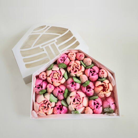 Юрта с зефирными тюльпанами