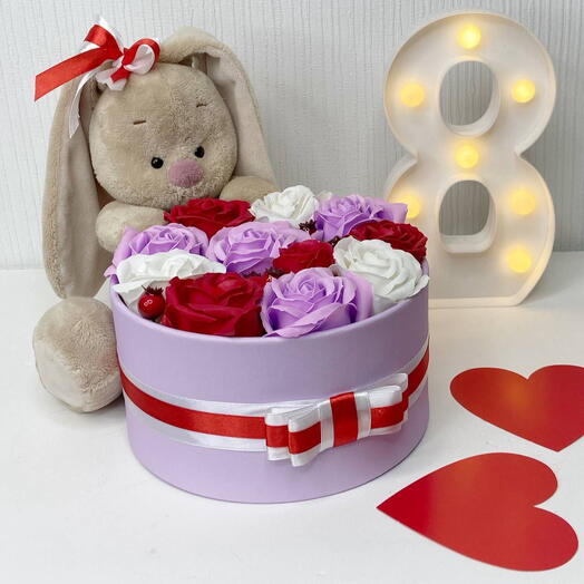 Зайка Ми с розами Букет из мыла