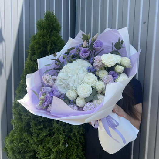 Сборный букет с гортензией 🥰