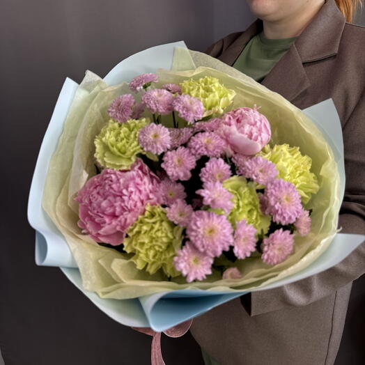 Яркий букетик с хризантемой