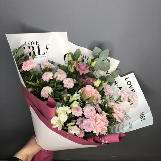 Букет с эустомой,диантусами,альстромерией,сантини и эвкалиптом🌸🌺☘️🩷🌸