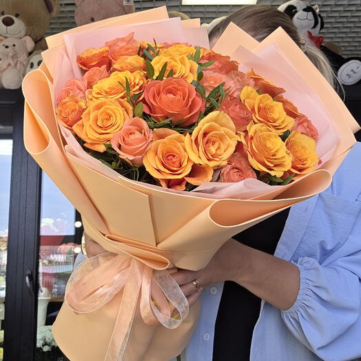 Яркий букет из роз🧡💛🤎