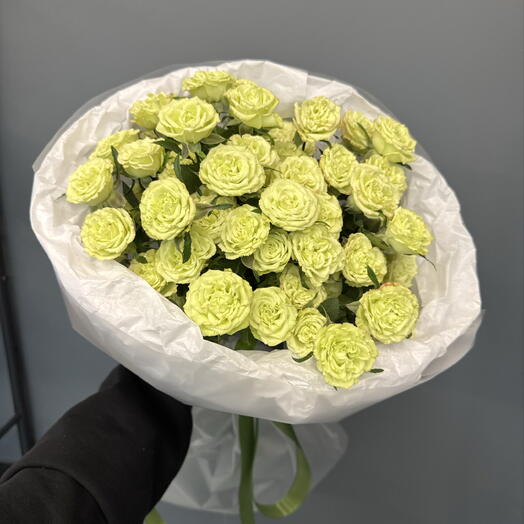 Прекрасный букет из пиновидной кустовой розы Flowalova💚