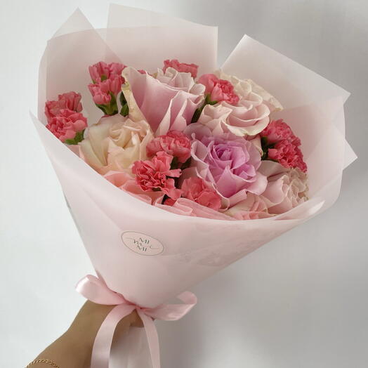 Милый букет с кустовой гвоздикой🌸