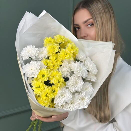 Моно букет из кустовых хризантем