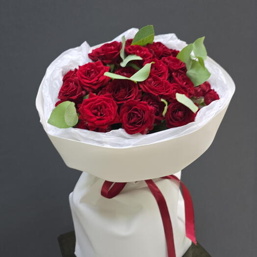 Букет из куставых красных роз 🤩🤩🤩