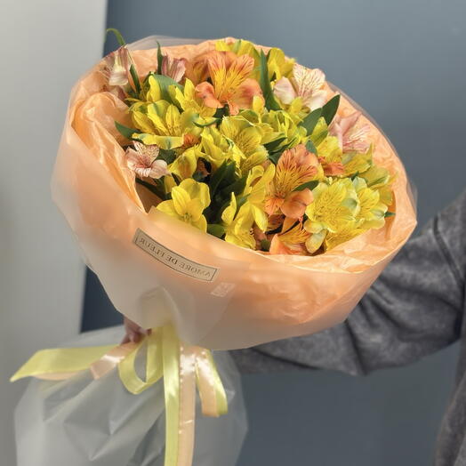 Яркий букет с альстромерией🧡💛