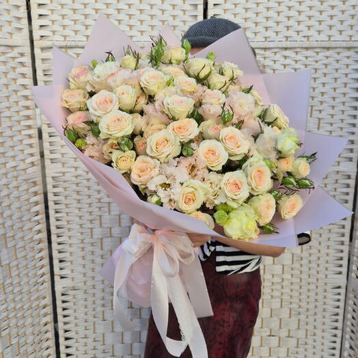 Bouquet 1 🩷 (кустовые розы и эустома)