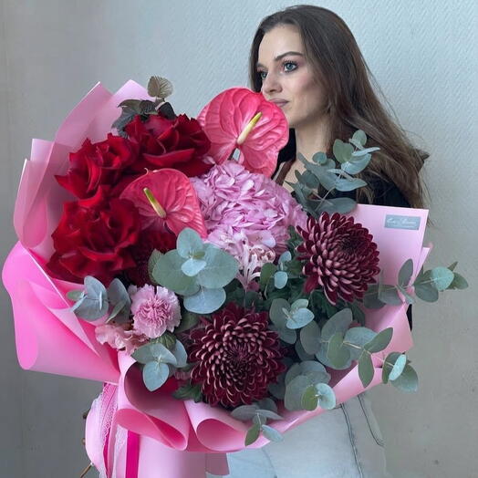 Яркий букет из новой коллекции