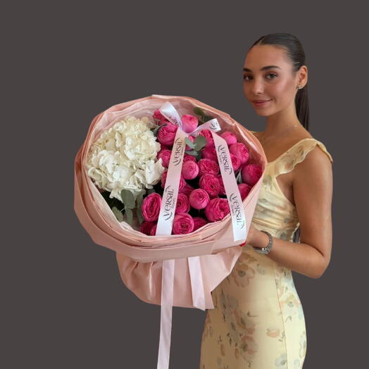 Bouquet "Contrast of Tenderness"
