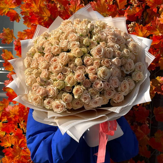 Букет из 41 кустовой розы 💐