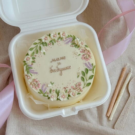 Торт для мамы и бабушки с декором
