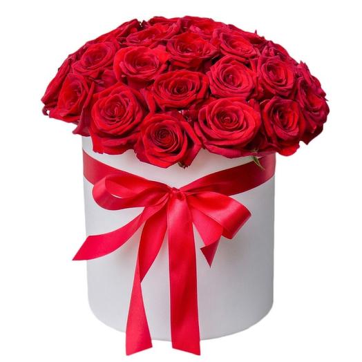 25 красных роз в коробке