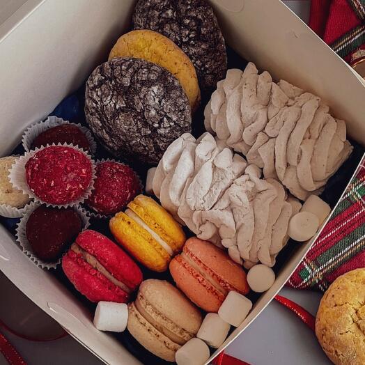 Новогодний набор S подарок новый год, зефир, трюфели, макарон, печенье