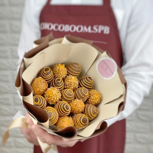 Ramo de fresas en chocolate "Abeja", Tamaño S