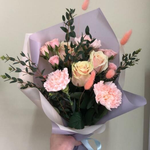 A bouquet of different flowers