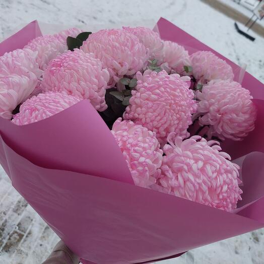 Сезонный букет из 15 сортовых хризантем