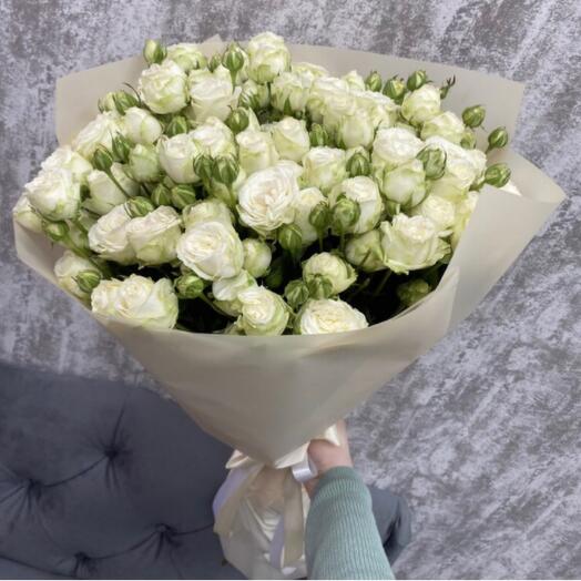 Ramo De rosas blancas en forma De Peonía
