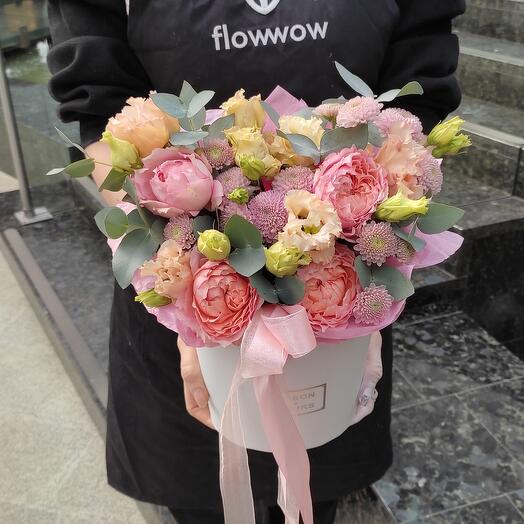 Caja con crisantemo rosa peonía y eustoma
