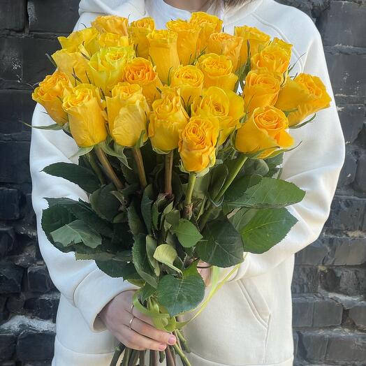 Bouquet of 25 yellow roses