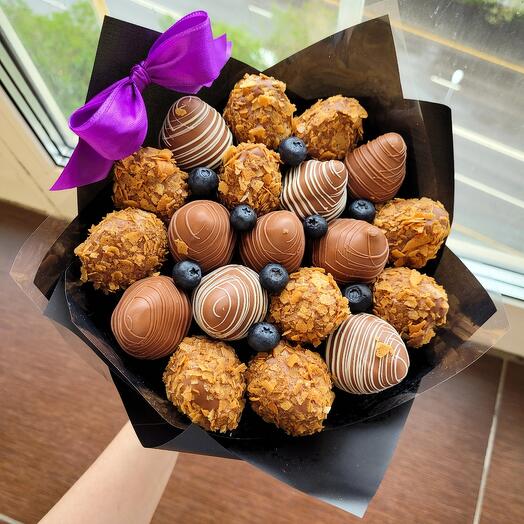 Букет из клубники в шоколаде Rocher