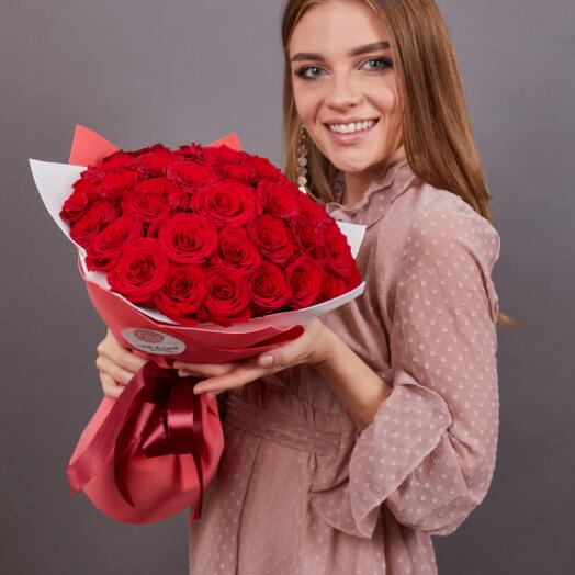 Букет красные розы 35 шт